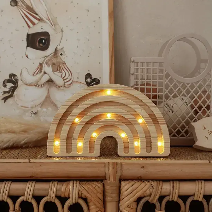 Endast denna vecka Little Lights, Nattlampa till barnrummet, Regnbåge MINI trä