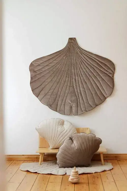 Nyhet Moi Mili, lekmatta i sammet ginkgo, dark beige
