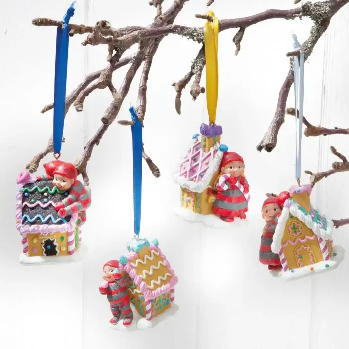 Nedsatt pris Bäbistomte i pepparkakshus