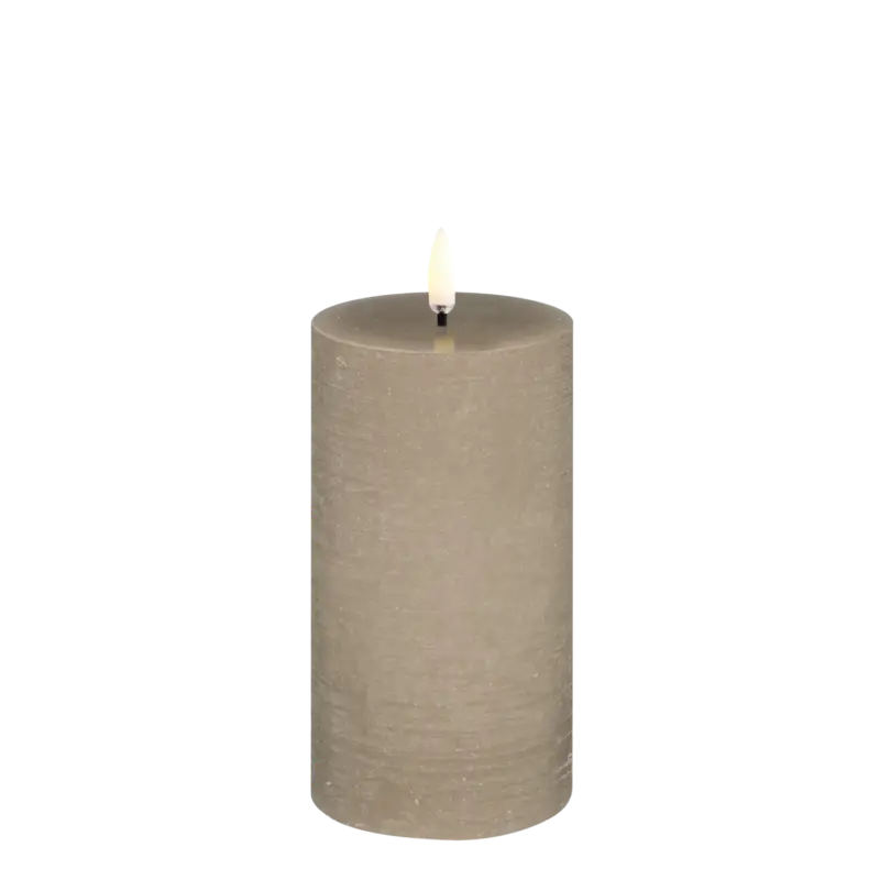 Uyuni – Led Blockljus Med Timer Sand Ø7,8 x 15,2cm Begränsad tid
