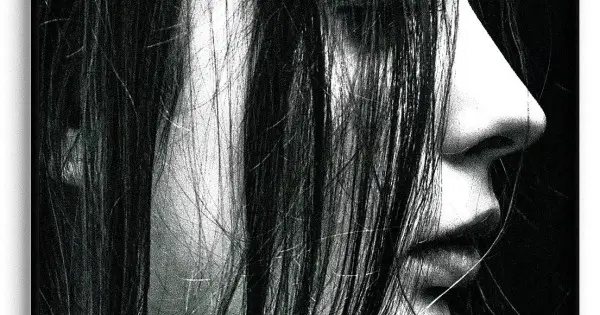 Kvinna i profil - Svartvit fashion poster I lager