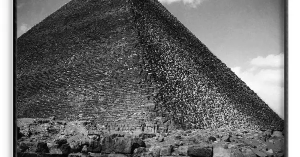 Pyramid i Egypten - Simpel Svartvit Poster Säker betalning