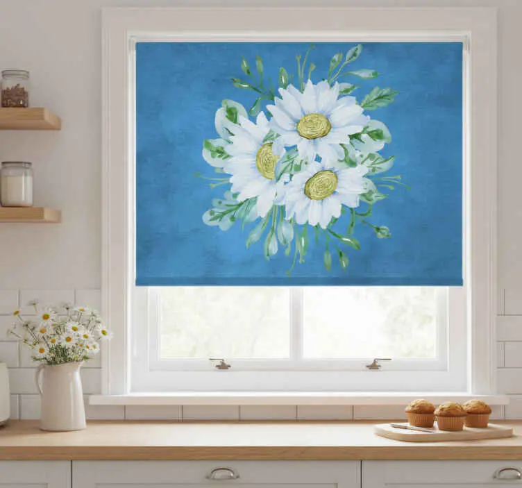Rullgardin kök vita blommor på blå bakgrund Kampanj