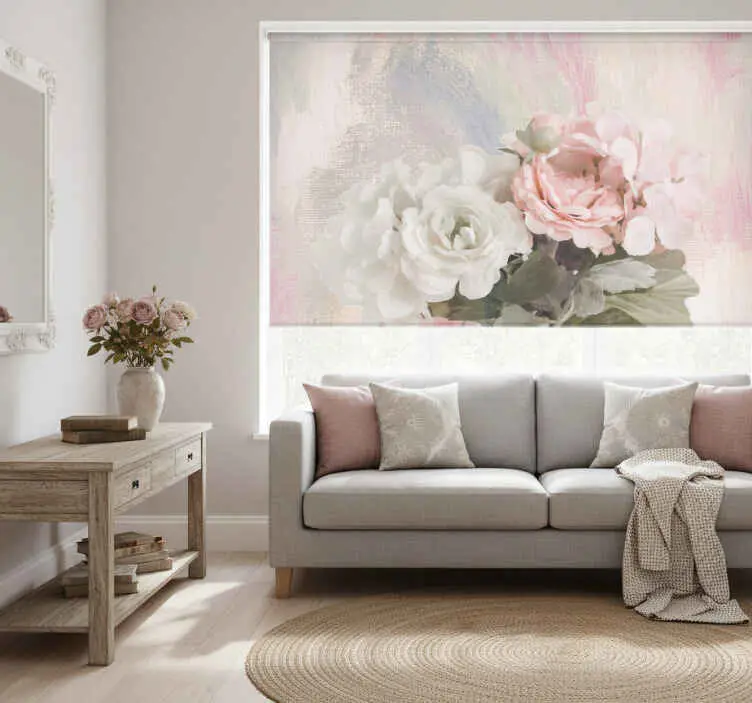Rullgardin vardagsrum vita och rosa blommor shabby chic risnedsättning